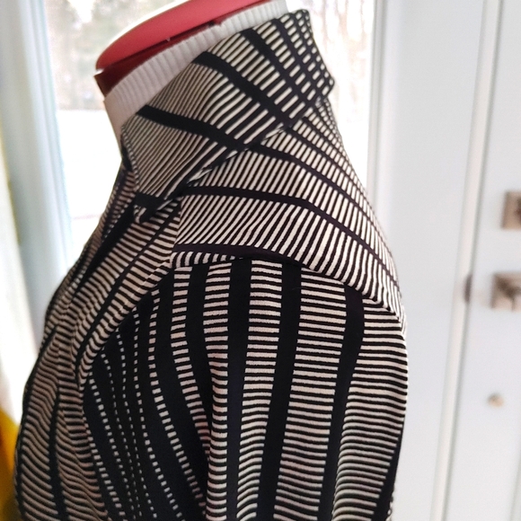 NWOT Cleo blouse - Picture 2 of 5